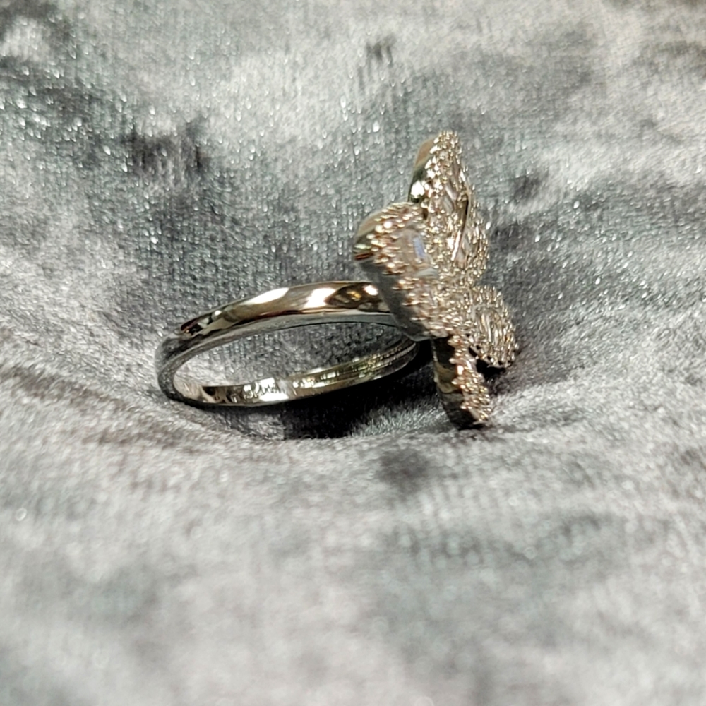 925S  Exquisite Big Butterfly 🦋 White Zircon Ring - Picture 5 of 8
